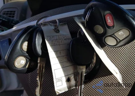 2006 Cadillac Srx V6 z USA, uszkodzony, nr VIN 1GYEE637960182643